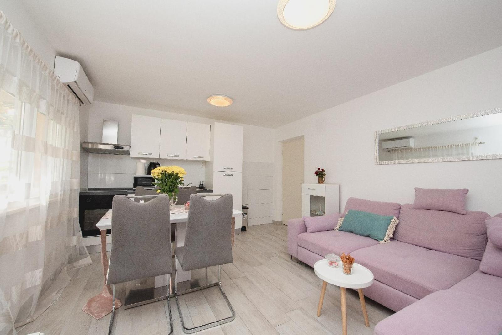 Apartments Mate Split Eksteriør billede